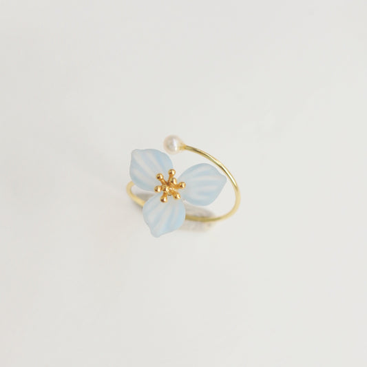 Graceful Clover Delight Ring